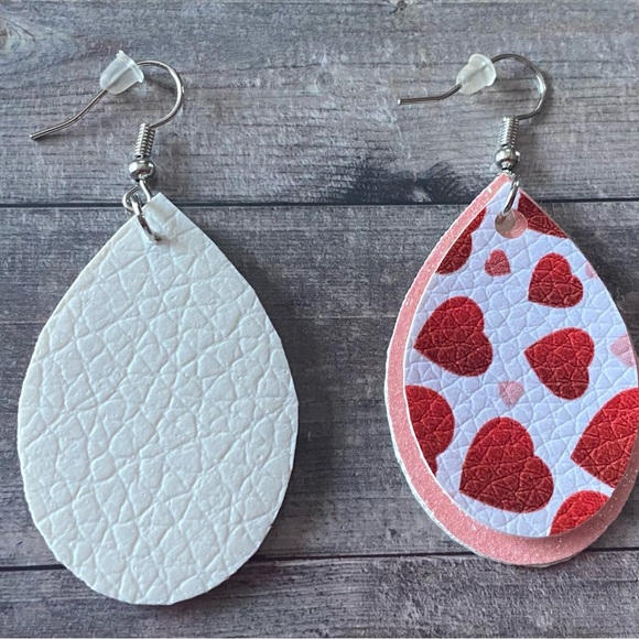 Red heart - Picture 4 of 5